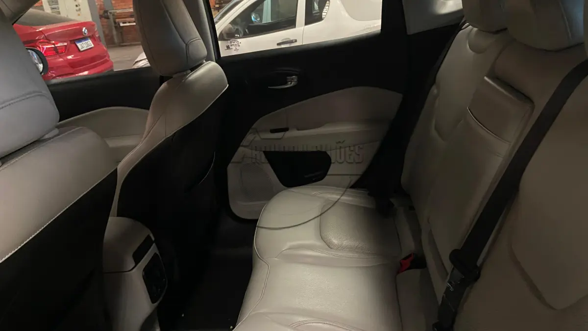 LOTE 011 - Um veículo JEEP/COMPASS LONGITUDE D, ano/mod 2018/2018