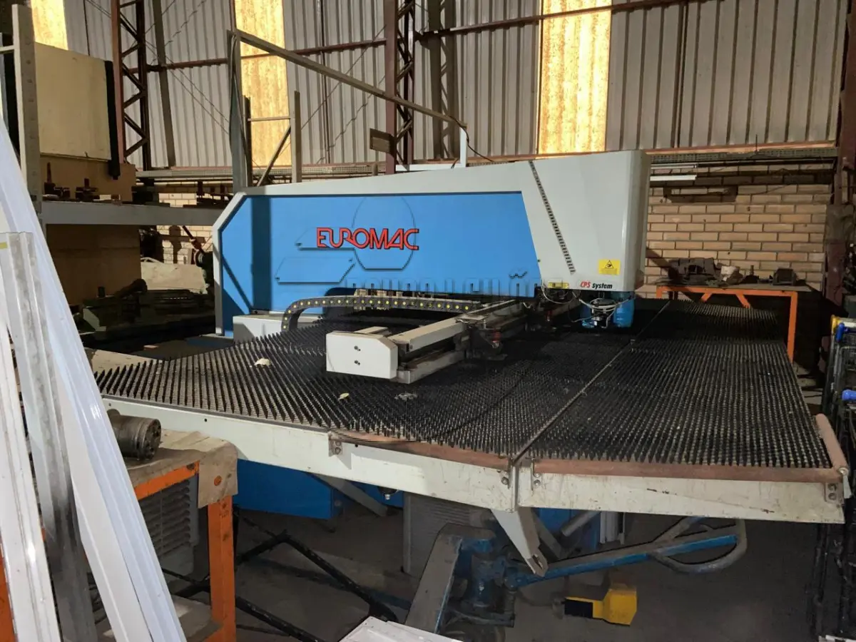 LOTE 014 - 02ª DATA | Uma máquina PUNCIONADEIRA CNC EUROMAC, ano 2005