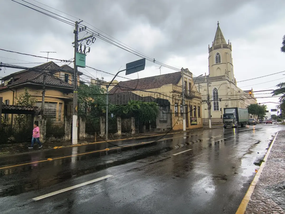 LOTE 004 - 02ª DATA | (SÃO LEOPOLDO/RS) Uma casa na Av. Dom João Becker, Bairro Centro