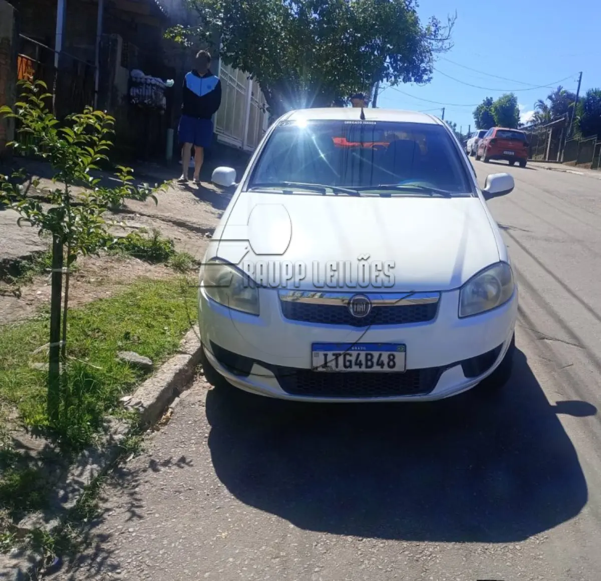 LOTE 015 - Um veículo FIAT/SIENA EL 1.0 FLEX, ano/mod 2012/2013