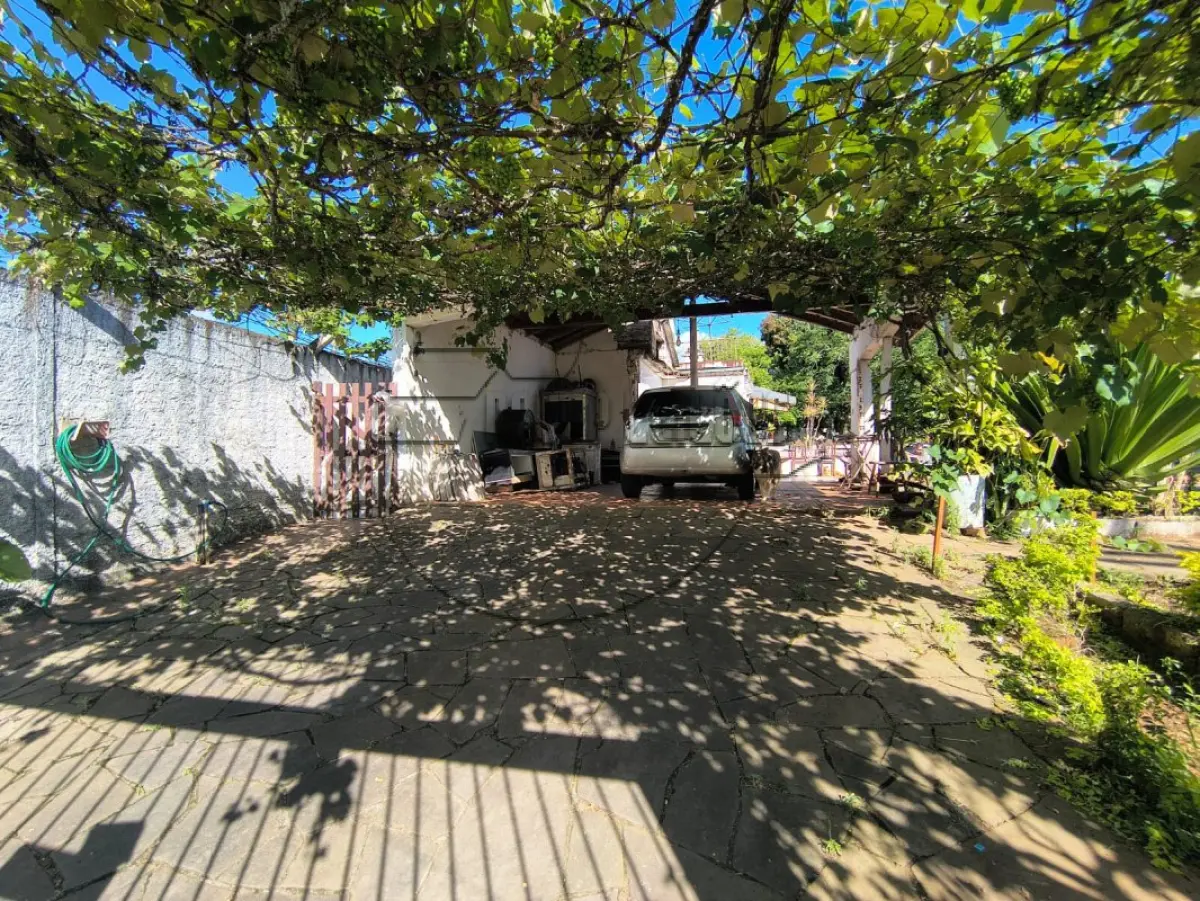 LOTE 008 - (GRAVATAÍ/RS) Uma casa no Bairro Dom Feliciano, c/ 282,28m²