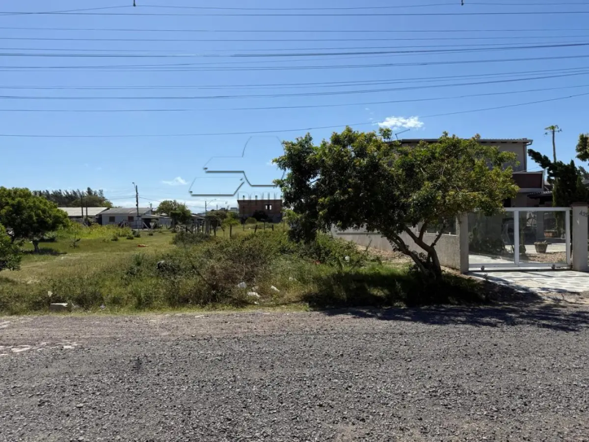 LOTE 002 - 02ª DATA | (XANGRI-LÁ/RS) Um terreno urbano, c/ 300,00m², na Praia Rainha do Mar