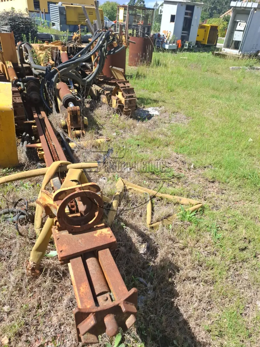 LOTE 042 - (Unidade de CANDIOTA/RS) Perfuratriz pneumática e Perfuratriz Hidráulica