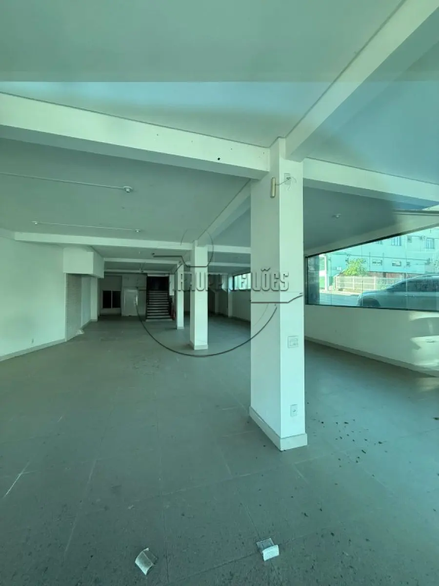 LOTE 001 - 02ª DATA | (SÃO JOÃO BATISTA/SC) Um prédio de esquina c/ aprox. 1.684,18m², no Bairro Centro
