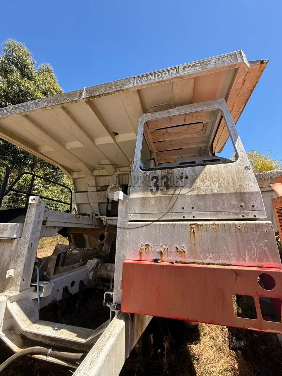 LOTE 036 - (Unidade de CANDIOTA/RS) Caçamba