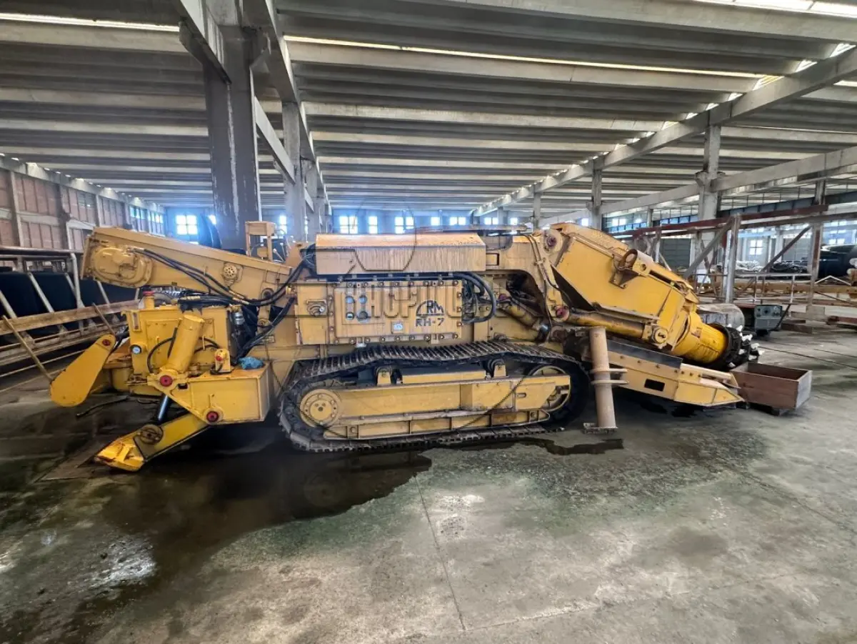 LOTE 062 - 02ª DATA | (Unidade de MINAS DO LEÃO P2) Máquina p/ perfuração - macaco hidráulico - compressor de ar - máquina de solda | Apregoado apenas caso o LOTE 053 NÃO SEJA VENDIDO