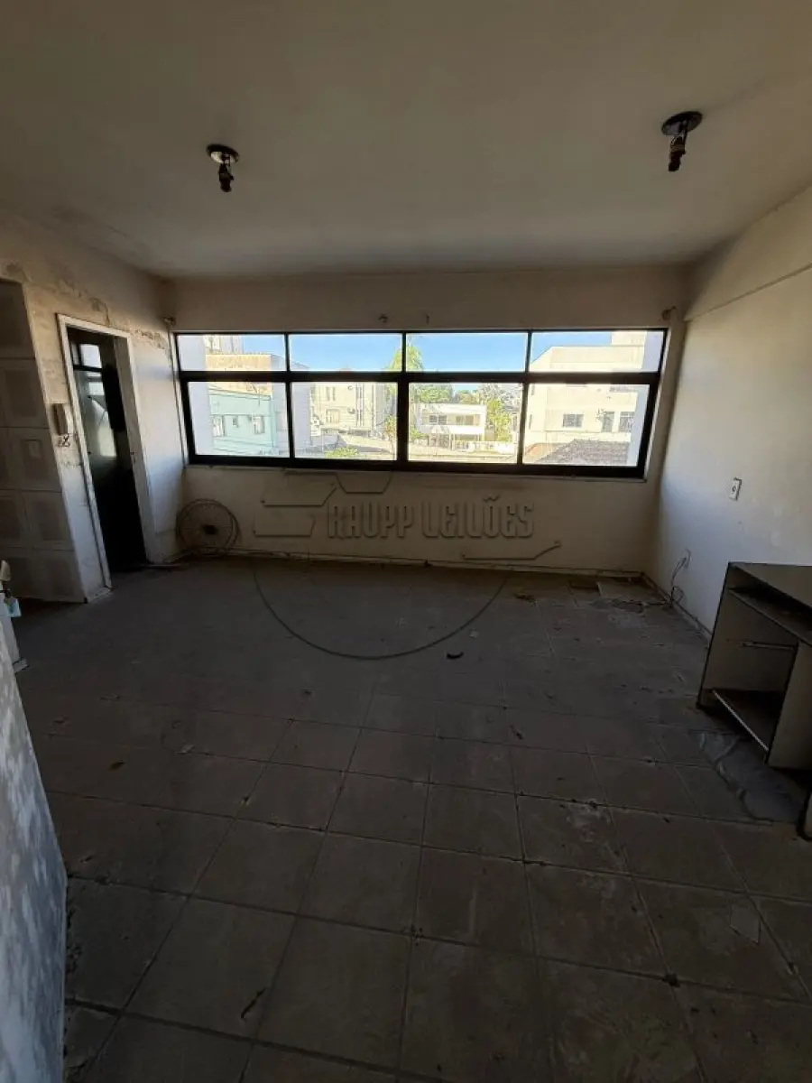 LOTE 001 - 02ª DATA | (SÃO JOÃO BATISTA/SC) Um prédio de esquina c/ aprox. 1.684,18m², no Bairro Centro