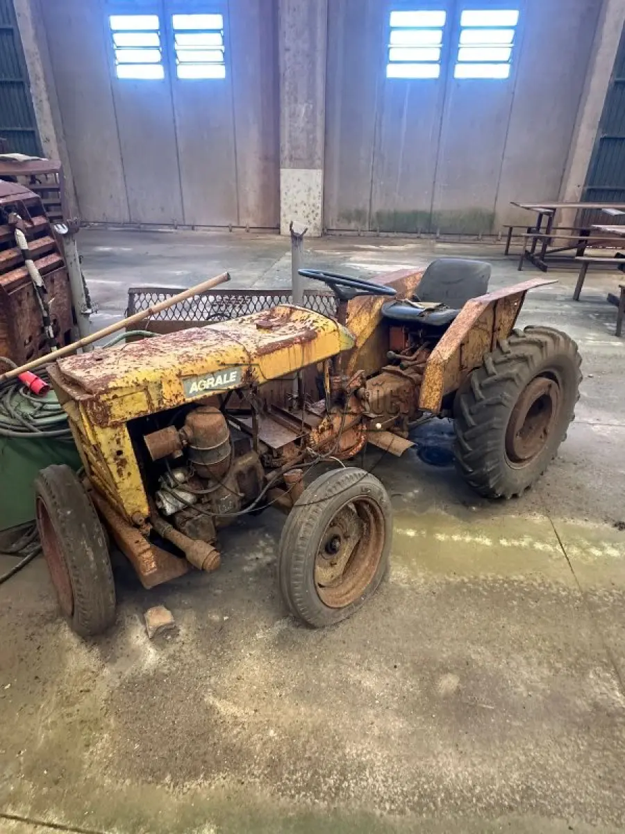 LOTE 059 - 02ª DATA | (Unidade de MINAS DO LEÃO P2) Perfuratriz de teto - trator agrale - serra | Apregoado apenas caso o LOTE 053 NÃO SEJA VENDIDO