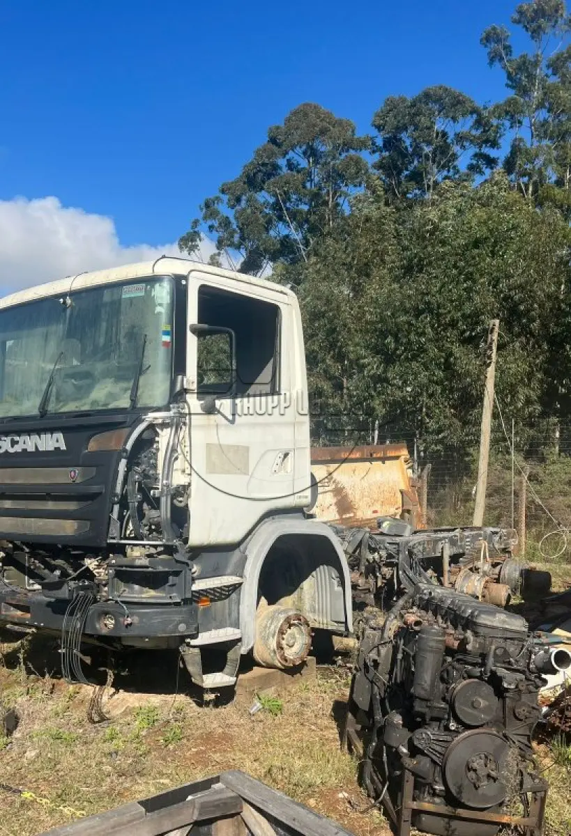 LOTE 015 - (Unidade de CANDIOTA/RS) Caminhão rodoviário Scania mod. G 440 B8x4 CS, ano 2012