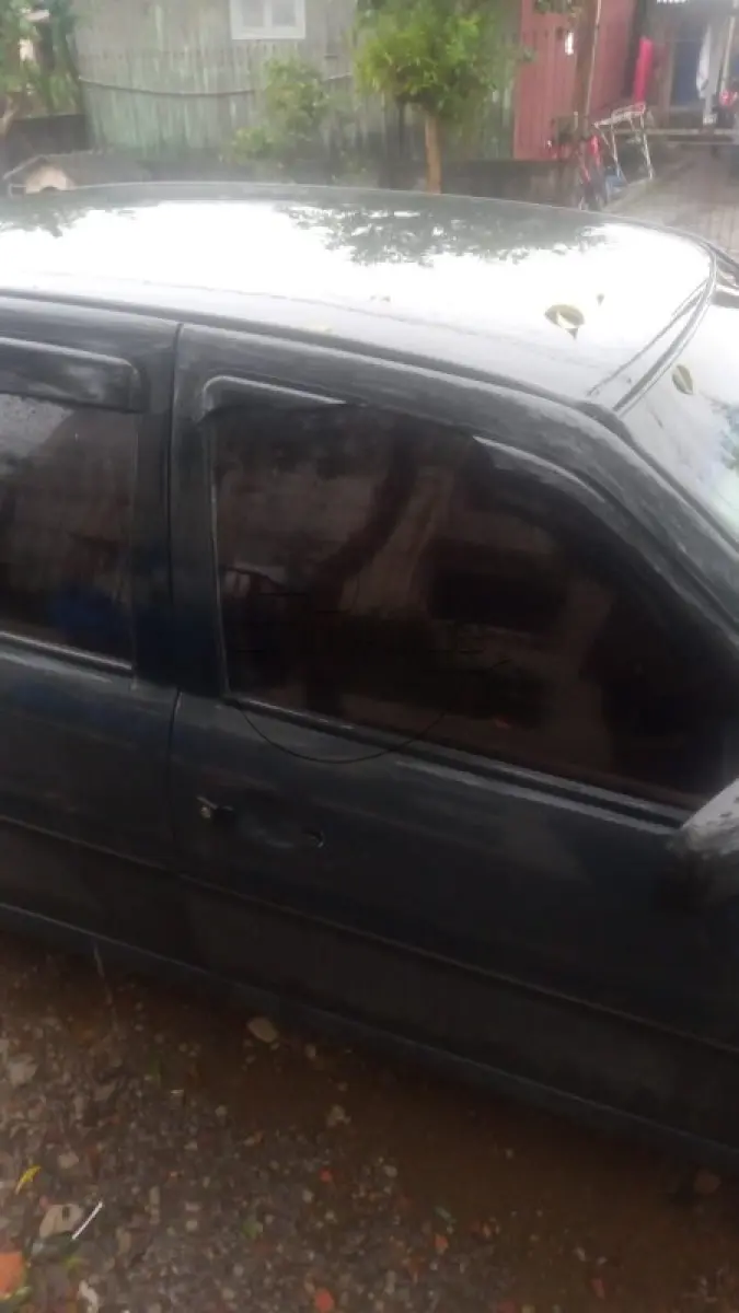 LOTE 001 - 02ª DATA | Veículo Gol 16v Plus, ano/mod 2001, veículo na posse do executado, na cidade de Taquara/RS