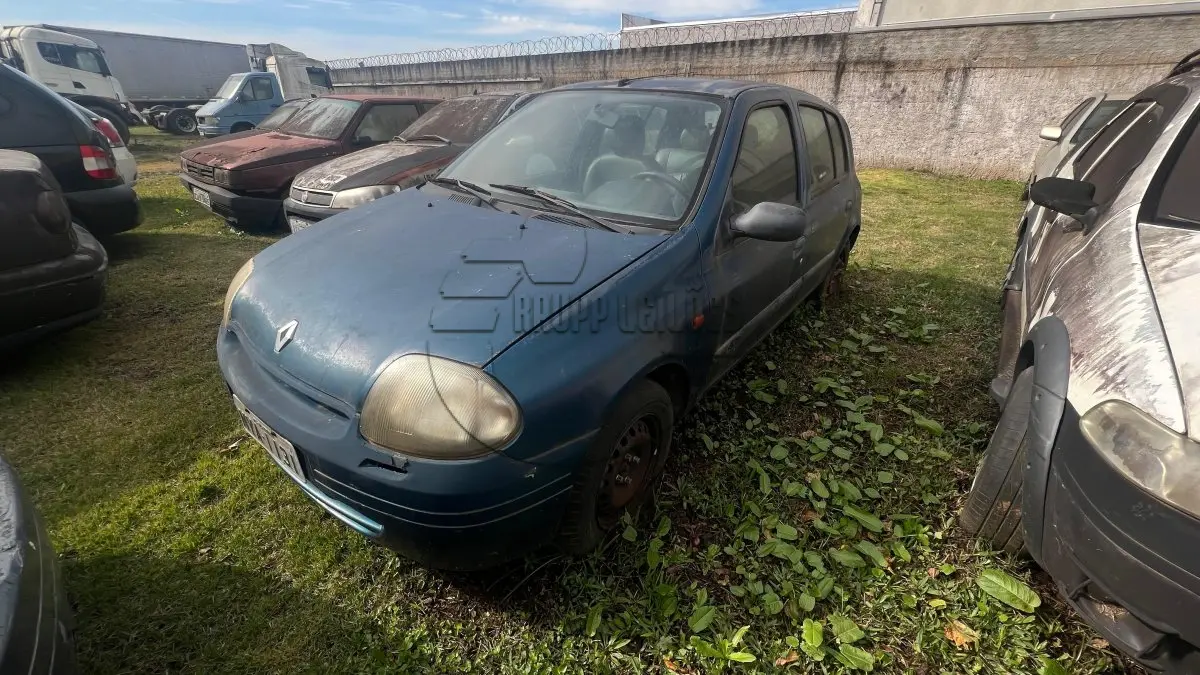 LOTE 008 - Um veículo marca RENAULT/CLIO RL 1.0,  ano/mod 1999/2000