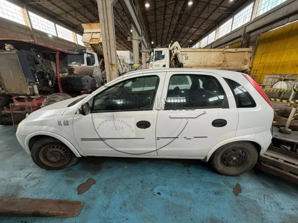 LOTE 006 - 02ª DATA | (Unidade de CANDIOTA/RS) Automóvel Chevrolet Corsa Hatch 1.8-GL, fabr/ano 2004/2004