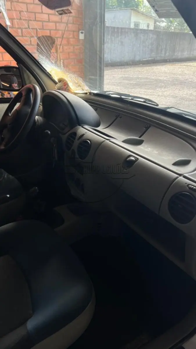 LOTE 001 - 02ª DATA | Um veículo I/RENAULT KGOO EXPRESS16, ano/mod 2012/2013
