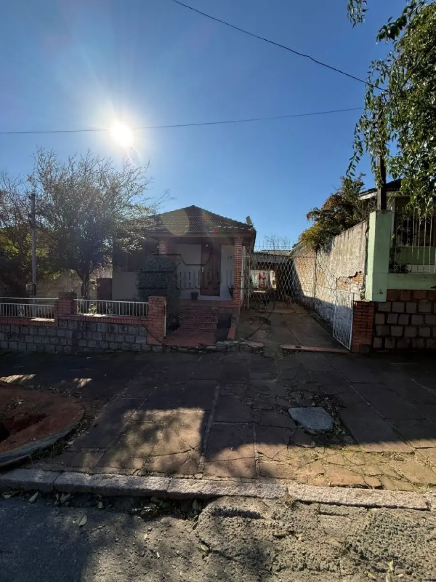 LOTE 004 - 02ª DATA  | (PORTO ALEGRE/RS) Uma casa no Bairro Jardim Carvalho