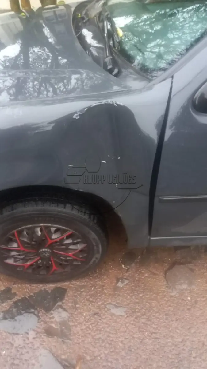 LOTE 001 - 02ª DATA | Veículo Gol 16v Plus, ano/mod 2001, veículo na posse do executado, na cidade de Taquara/RS