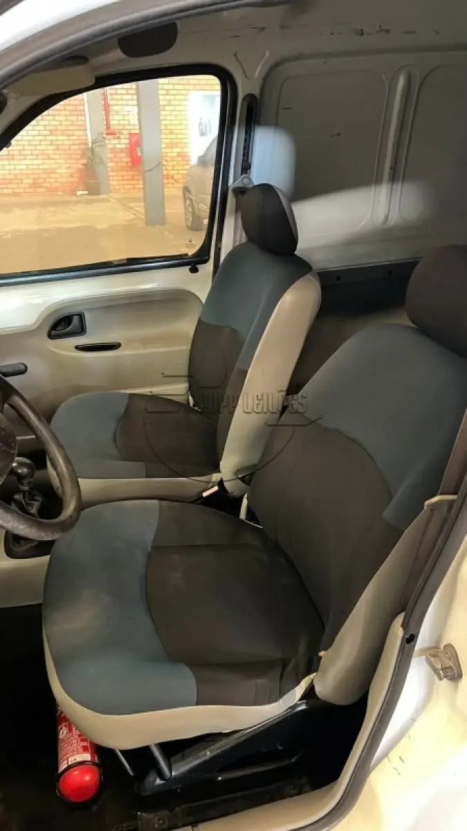 LOTE 001 - 02ª DATA | Um veículo I/RENAULT KGOO EXPRESS16, ano/mod 2012/2013
