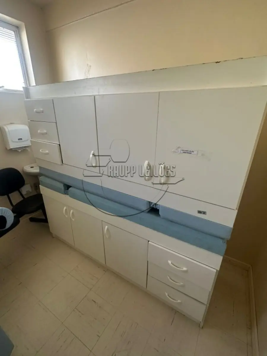 LOTE 005 - Diversos equipamentos médico-hospitalares