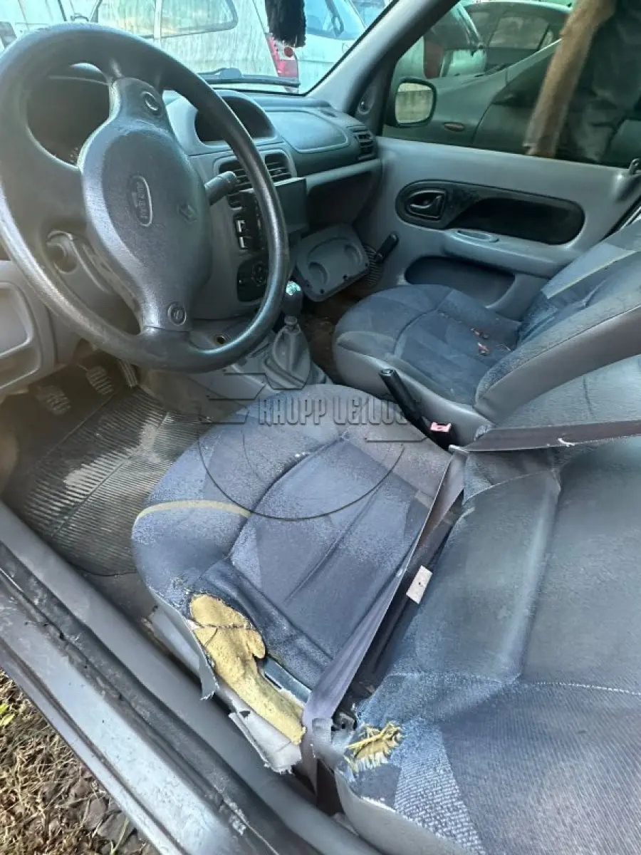 LOTE 001 - Veículo RENAULT/CLIO RN 1.0, ano/mod 2000/2001