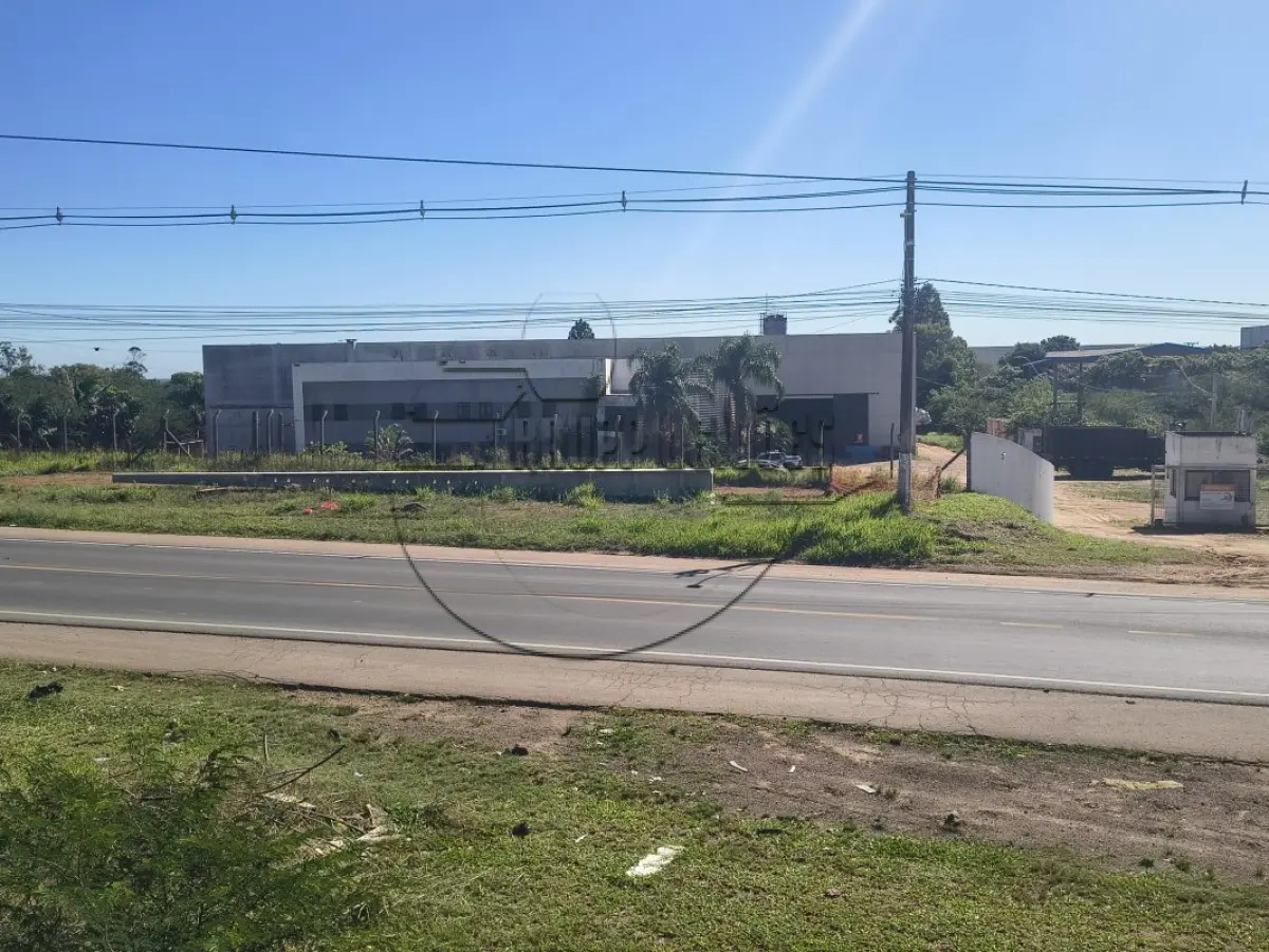 LOTE 001 - (ALVORADA/RS) Um pavilhão comercial c/ aprox. 4.000,00m², na Av. Pres. Getúlio Vargas