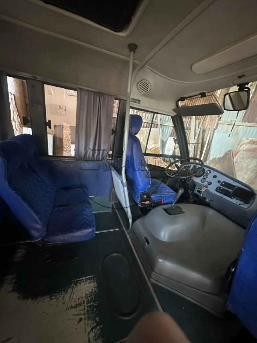 LOTE 004 - Micro-ônibus MARCOPOLO/VOLARE A8 ON, ano/mod. 2001/2002