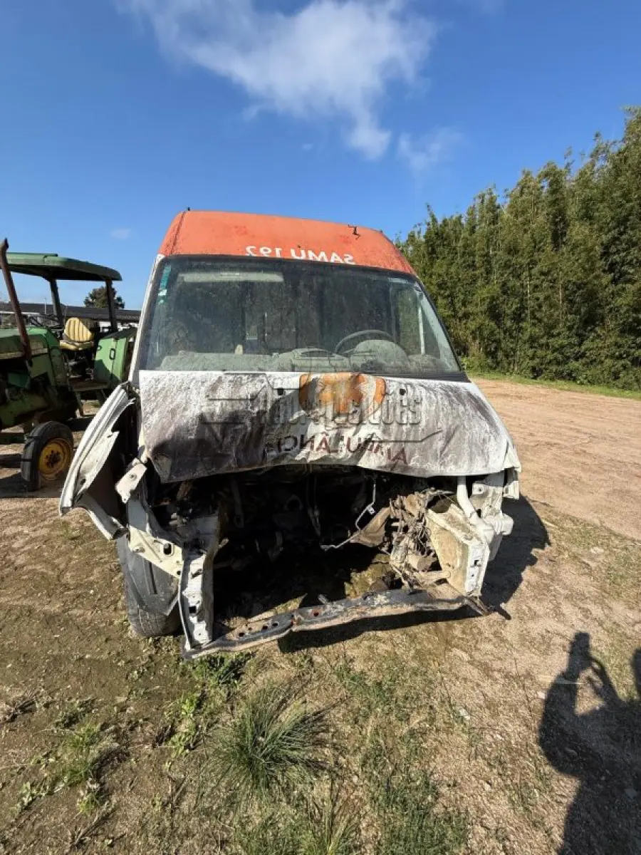 LOTE 007 - Ambulância CITROEN JUMPER MARIMAR A, ano/mod 2015/2015