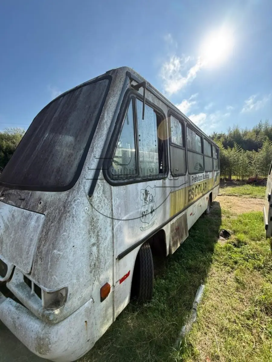 LOTE 012 - Micro-ônibus AGRALE MAXIBUS MCO75, ano/mod 1999/1999