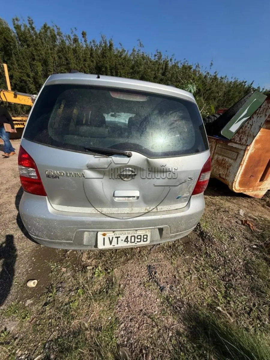 LOTE 006 - Veículo NISSAN GRAND LIVINA 18S, ano/mod 2014/2014