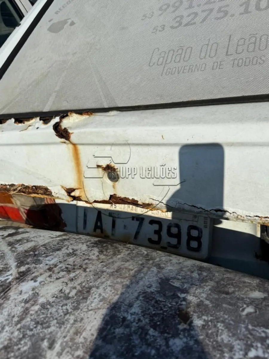 LOTE 014 - Veículo Volkswagen Gol CL, ano/mod 1993/1993