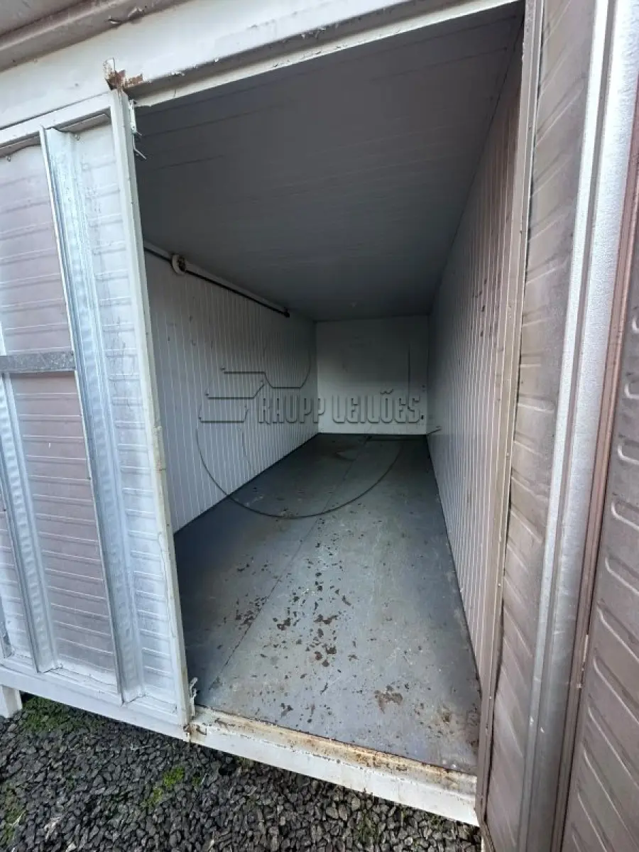 LOTE 001 - 02 containers, usados, 6mx3m de dimensão