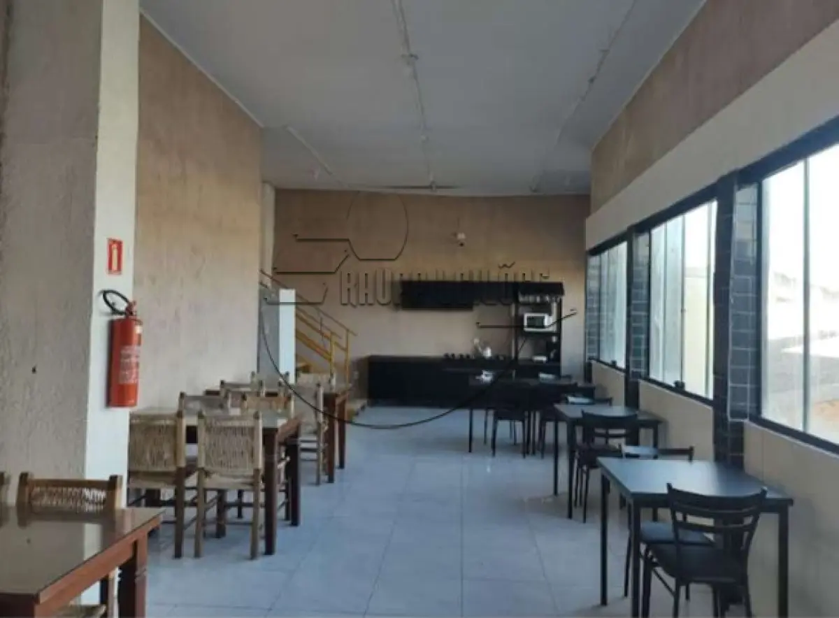 LOTE 009 - (CIDREIRA/RS) Um prédio de alvenaria