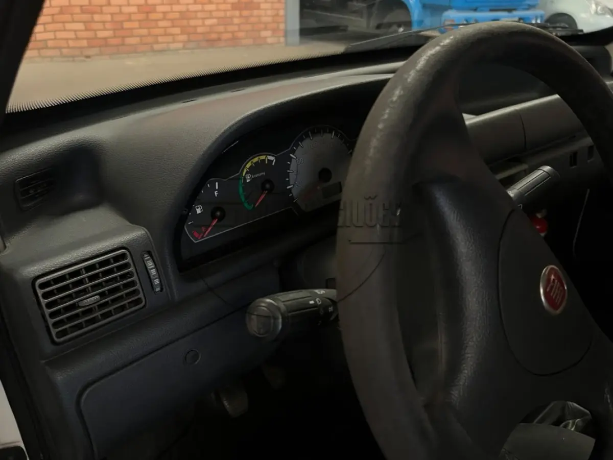 LOTE 006 - Veículo Fiat Uno Mille Economy, ano/mod. 2012/2013