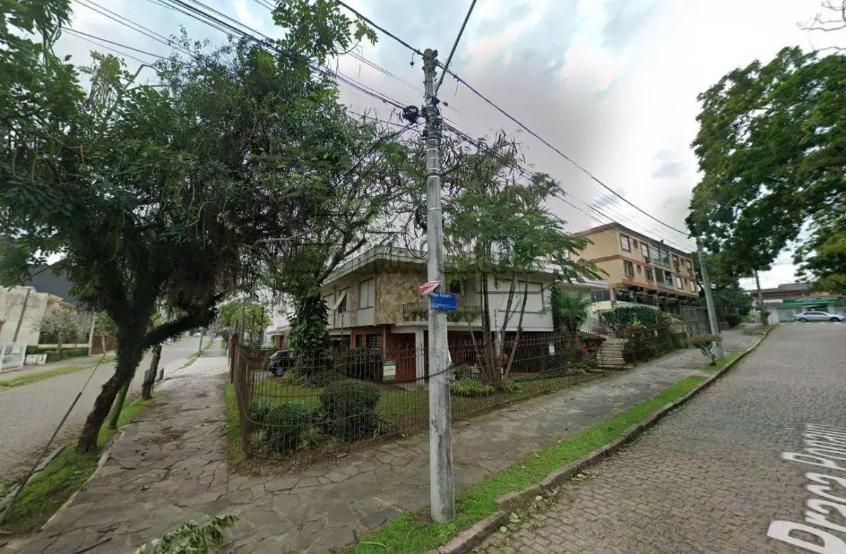Casa com 3 quartos no Jardim Lindóia (foto 3 de 3)