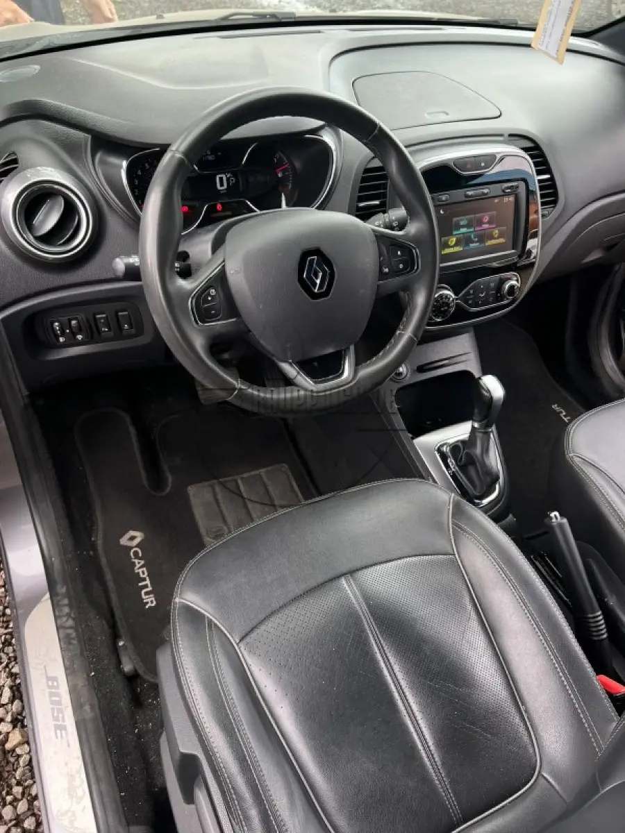 LOTE 001 - Um veículo RENAULT/CAPTUR 16 BOSE, ano/mod 2020/2021