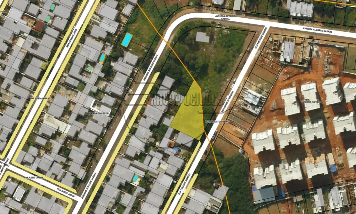 LOTE 004 - **(GRAVATAÍ/RS) Um terreno c/ 1.049,10m², no Bairro Morada do Vale I