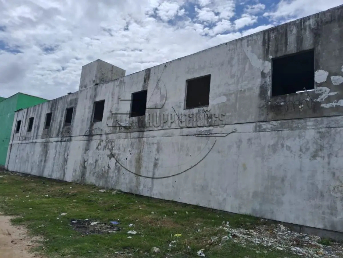 LOTE 001 - (PELOTAS/RS) Um prédio de esquina, no Bairro Fragata