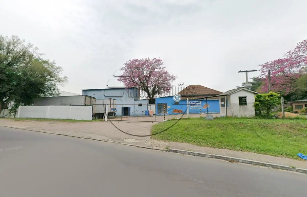 LOTE 005 - **(PORTO ALEGRE/RS) Terreno com benfeitorias de 806,00m², no Bairro Campo Novo