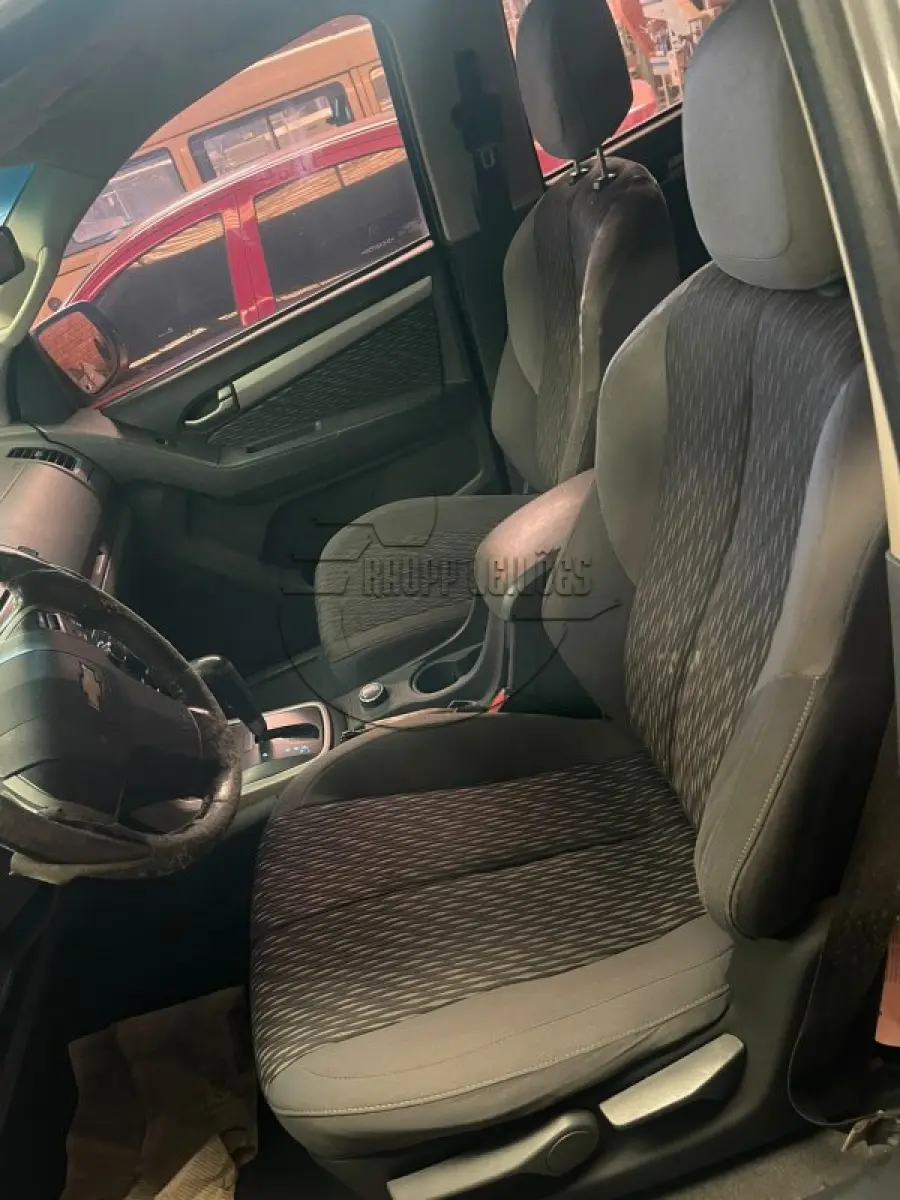 LOTE 002 - Veículo CHEVROLET/S10 LT DD4, ano/mod 2012/2013