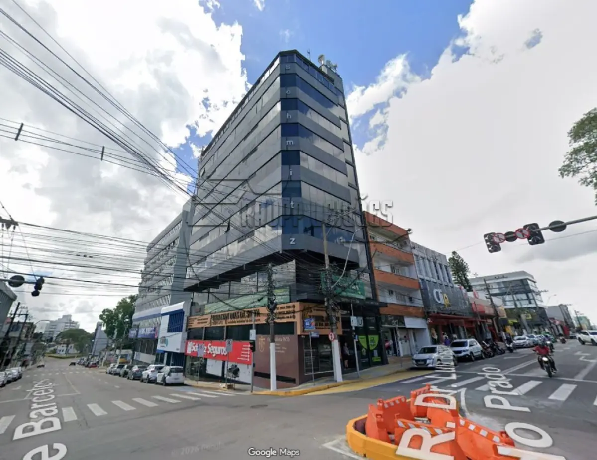 LOTE 003 - **(GRAVATAÍ/RS) A sala 404 do Edifício Comercial Schmitz, c/ 49,66m², no Centro