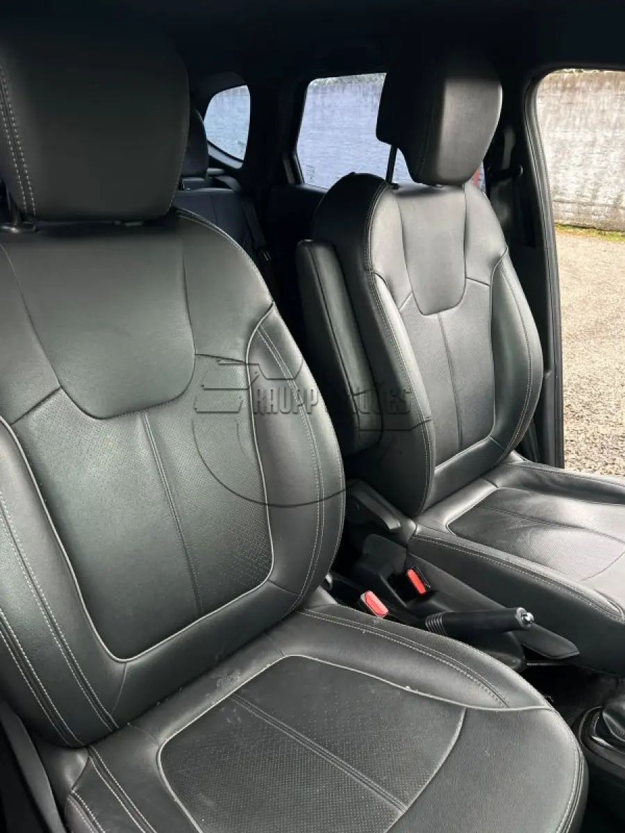 LOTE 001 - Um veículo RENAULT/CAPTUR 16 BOSE, ano/mod 2020/2021
