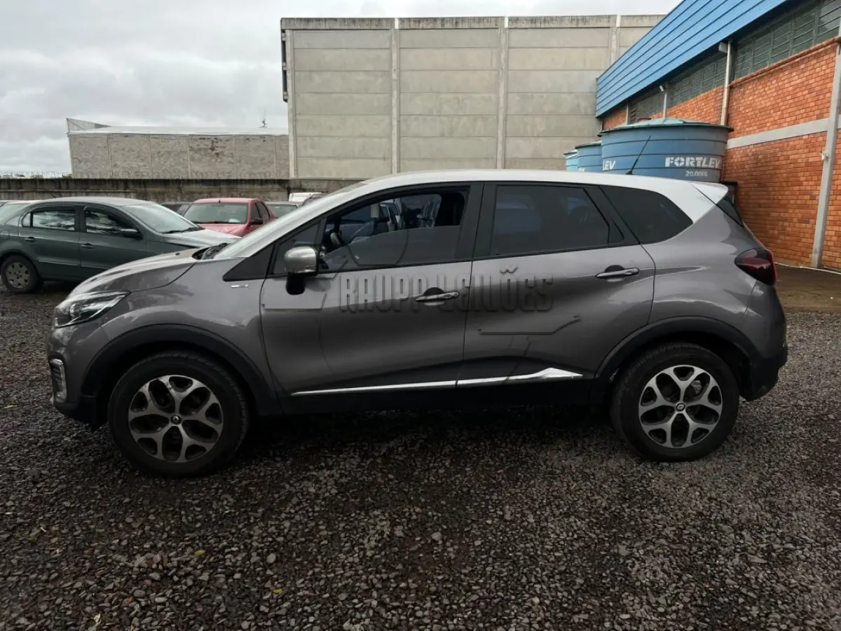 LOTE 001 - Um veículo RENAULT/CAPTUR 16 BOSE, ano/mod 2020/2021
