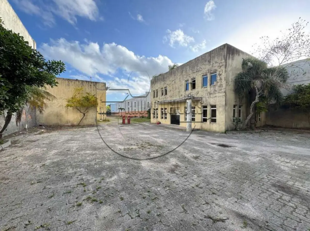 LOTE 001 - (PELOTAS/RS) Terreno de aprox.5.947,00m², c/ benfeitorias, no Bairro Fragata (antigo Motel Mediterrâneo)