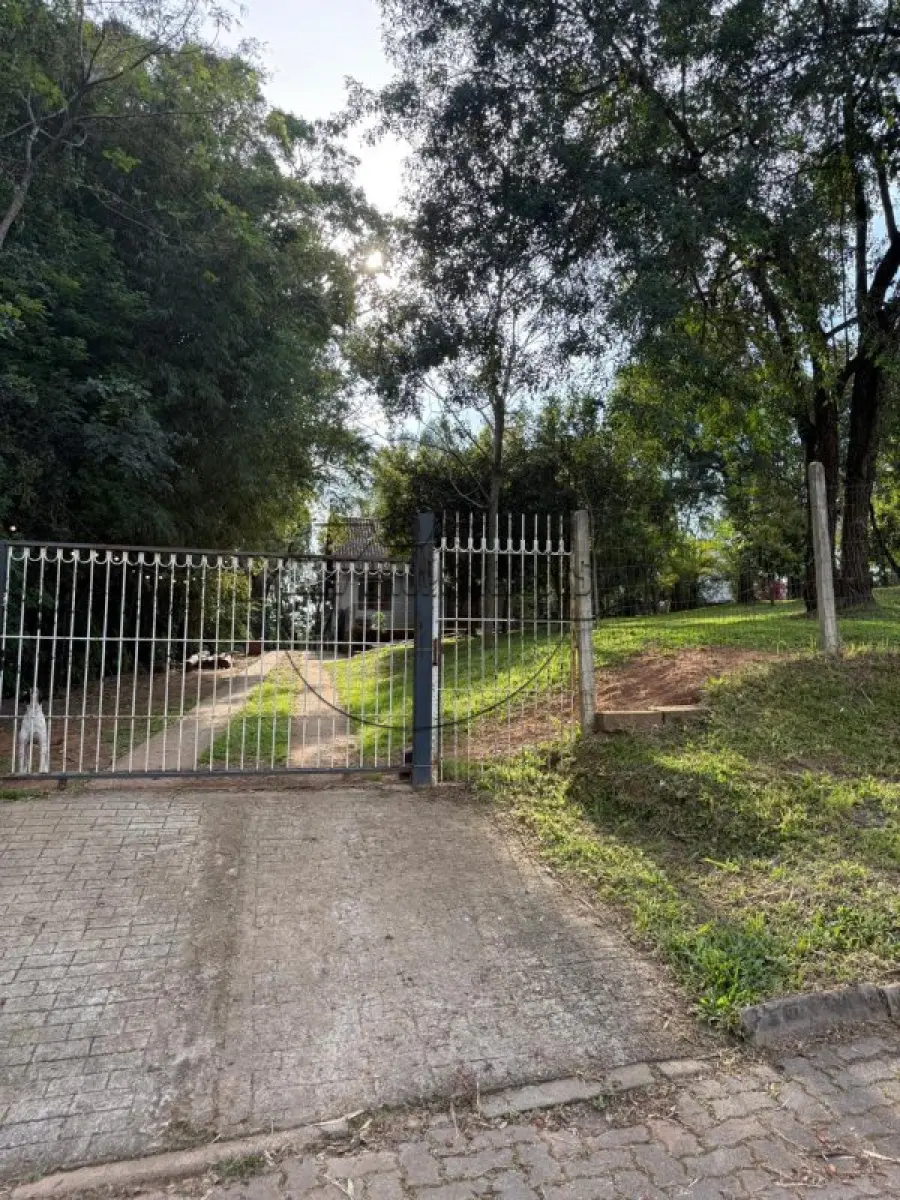 LOTE 008 - (SÃO LEOPOLDO/RS) Uma casa no Bairro Scharlau