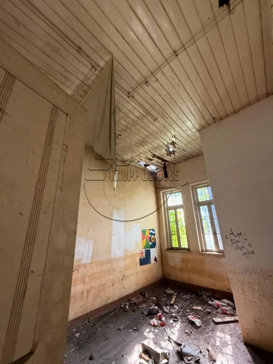 LOTE 001 - (SÃO LEOPOLDO/RS) Uma casa na Av. Dom João Becker, Bairro Centro
