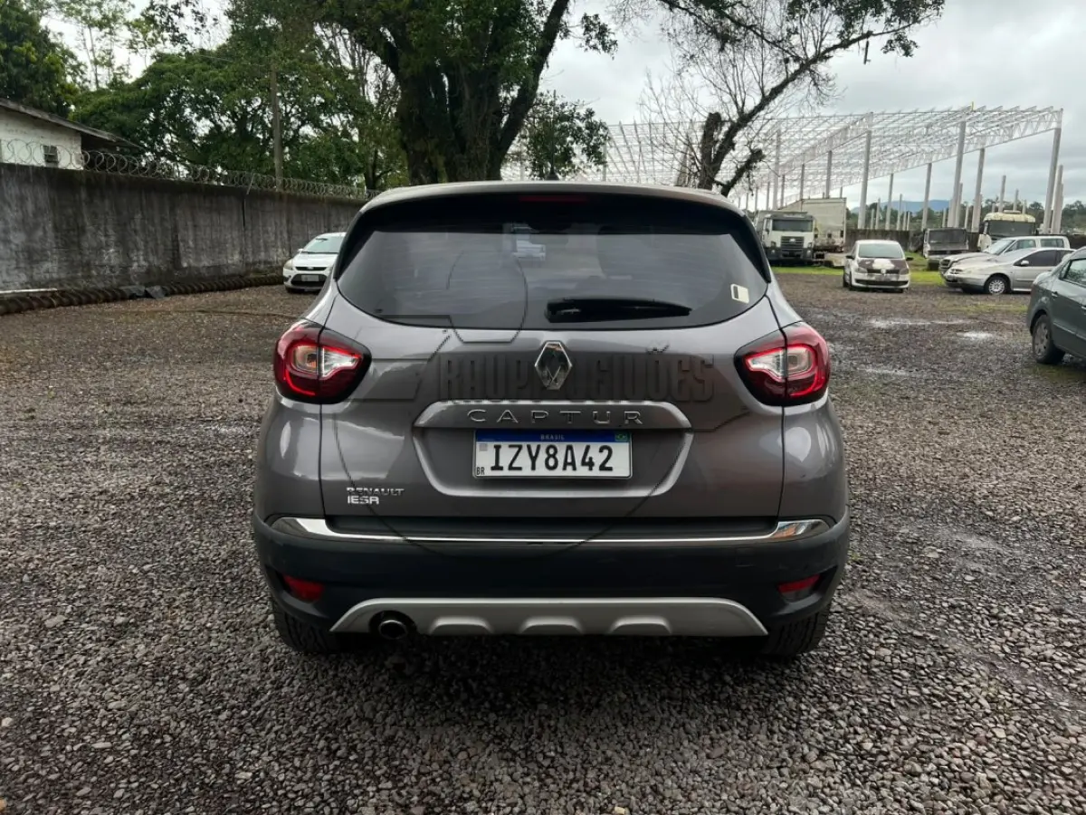 LOTE 001 - Um veículo RENAULT/CAPTUR 16 BOSE, ano/mod 2020/2021