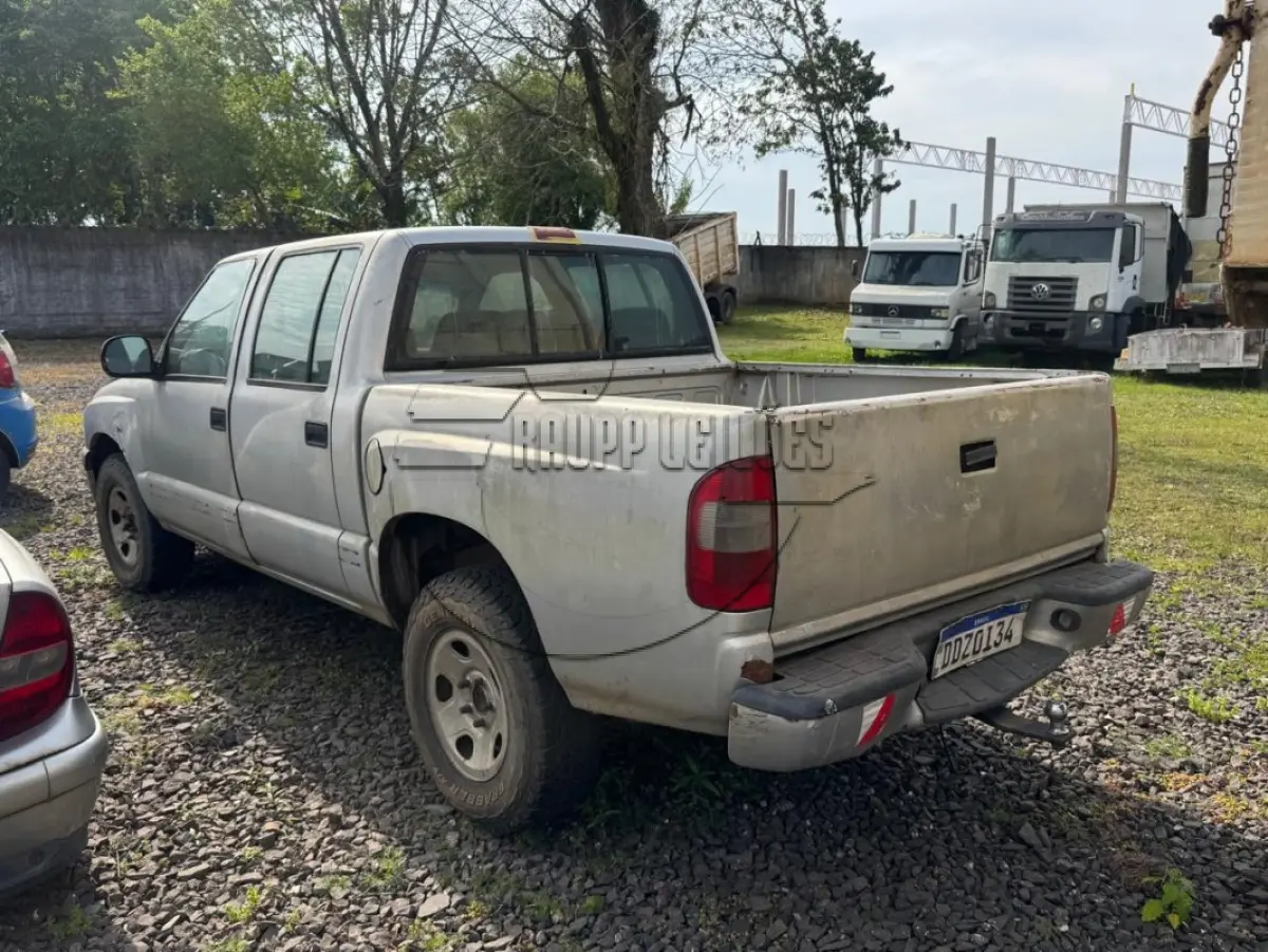 LOTE 001 - Veículo GM/S10 2.8 D 4X4, ano/mod 2001