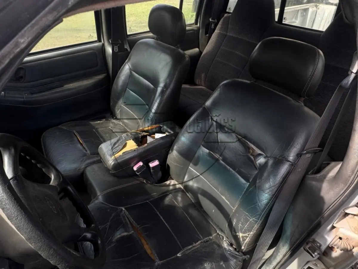 LOTE 001 - Veículo GM/S10 2.8 D 4X4, ano/mod 2001