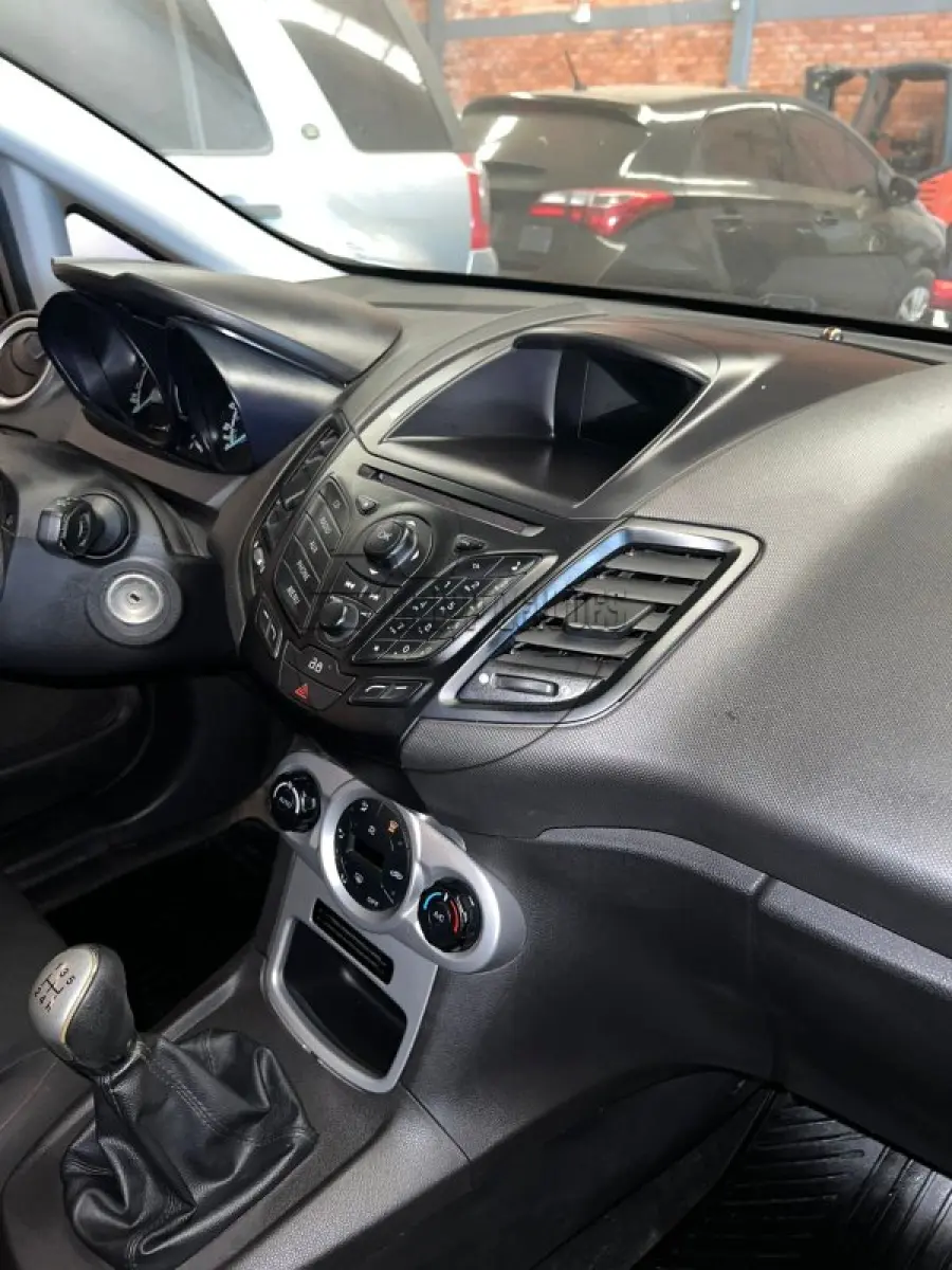 LOTE 001 - 02ª DATA | Veículo Ford Fiesta HA 1.6L SE, ano/mod 2014/2014