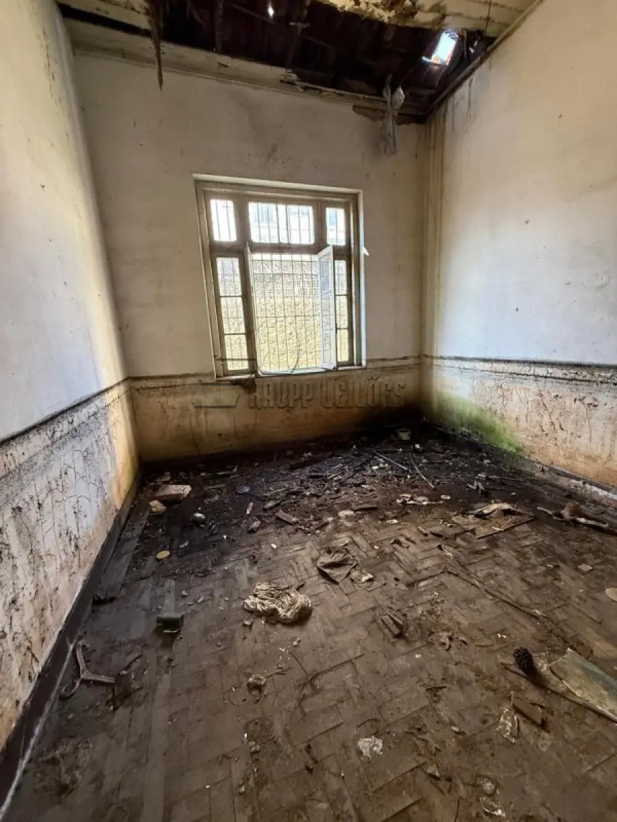 LOTE 001 - (SÃO LEOPOLDO/RS) Uma casa na Av. Dom João Becker, Bairro Centro