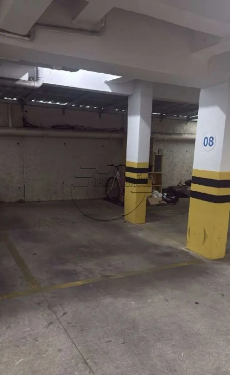 LOTE 016 - (GARIBALDI/RS) Sala comercial c/ 159,04m² + 02 vagas de estacionamento, todos do Edifício Residencial Giuseppe Garibaldi, no Bairro Ferroviário
