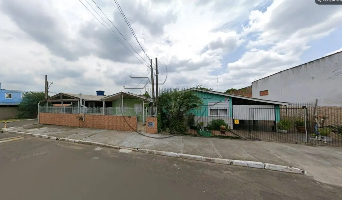 LOTE 001 - **(GRAVATAÍ/RS) Terreno c/ 03 casas no Bairro Parque dos Eucaliptos